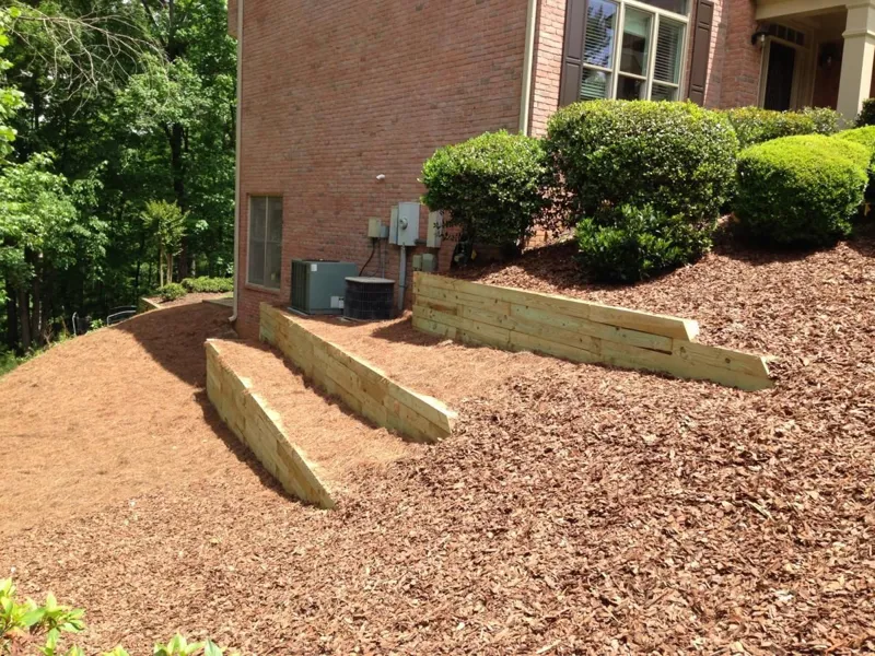 Retaining wall built by 4 Seasons in North Atlanta (photo 9)